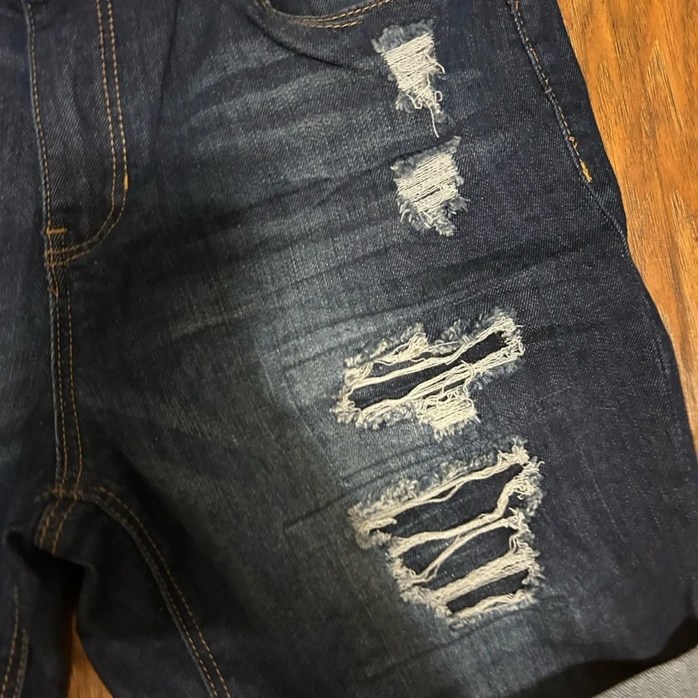 True Craft Dark Indigo Distressed Denim Bermuda Shorts Junior Size 11